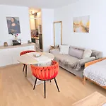 2 X Bei Augsburger Platz 1x Nr 5 - Mit Balkon Und Parkplatz Und 1 X Nr5-b - 2 Zw Ohne Balkon Und Parkplatz Lejlighed Stuttgart