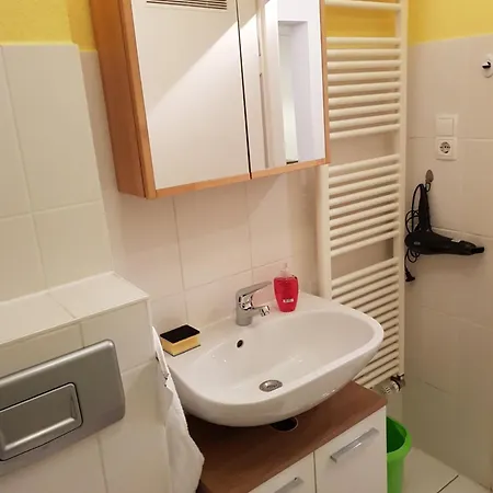 Apartament 2 X Bei Augsburger Platz 1x Nr 5 - Mit Balkon Und Parkplatz Und 1 X Nr5-b - 2 Zw Ohne Balkon Und Parkplatz *