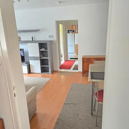 2 X Bei Augsburger Platz 1x Nr 5 - Mit Balkon Und Parkplatz Und 1 X Nr5-b - 2 Zw Ohne Balkon Und Parkplatz Στουτγκάρδη