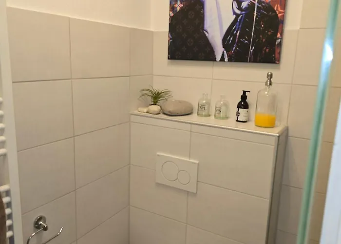 2 X Bei Augsburger Platz 1x Nr 5 - Mit Balkon Und Parkplatz Und 1 X Nr5-b - 2 Zw Ohne Balkon Und Parkplatz Stuttgart