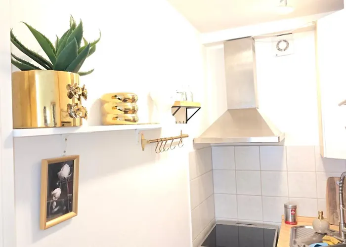 2 X Bei Augsburger Platz 1x Nr 5 - Mit Balkon Und Parkplatz Und 1 X Nr5-b - 2 Zw Ohne Balkon Und Parkplatz *