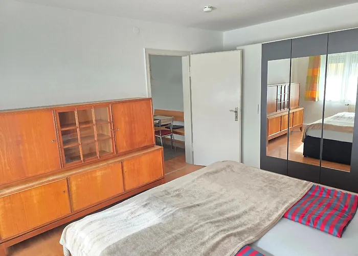 2 X Bei Augsburger Platz 1x Nr 5 - Mit Balkon Und Parkplatz Und 1 X Nr5-b - 2 Zw Ohne Balkon Und Parkplatz *