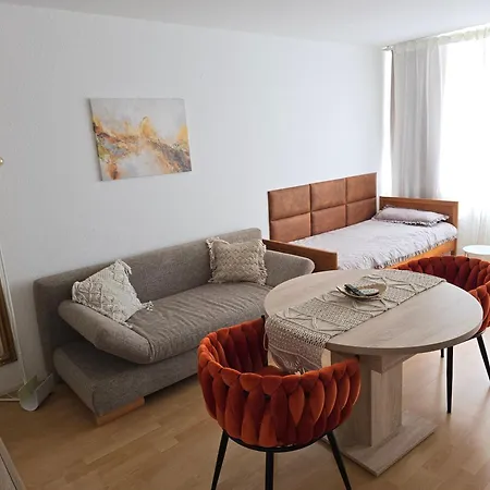 דירה 2 X Bei Augsburger Platz 1x Nr 5 - Mit Balkon Und Parkplatz Und 1 X Nr5-b - 2 Zw Ohne Balkon Und Parkplatz שטוטגרט