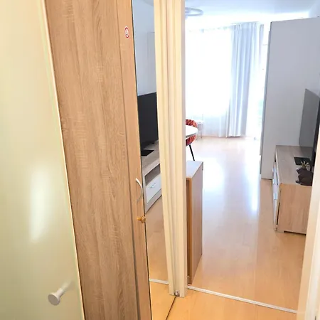 2 X Bei Augsburger Platz 1x Nr 5 - Mit Balkon Und Parkplatz Und 1 X Nr5-b - 2 Zw Ohne Balkon Und Parkplatz Appartement Stuttgart