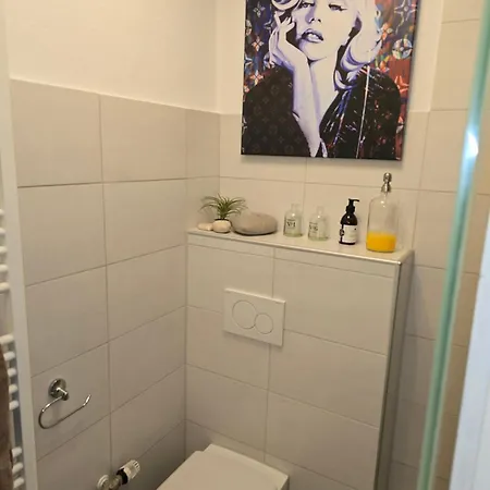 2 X Bei Augsburger Platz 1x Nr 5 - Mit Balkon Und Parkplatz Und 1 X Nr5-b - 2 Zw Ohne Balkon Und Parkplatz Stuttgart
